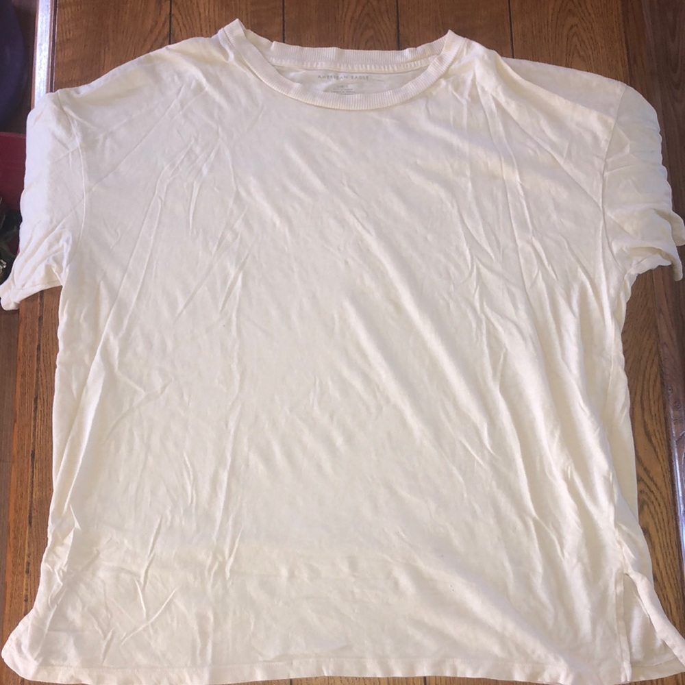 American Eagle tee